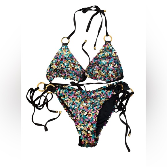 Beach Bunny Paparazzi Bikini - Picture 3 of 4